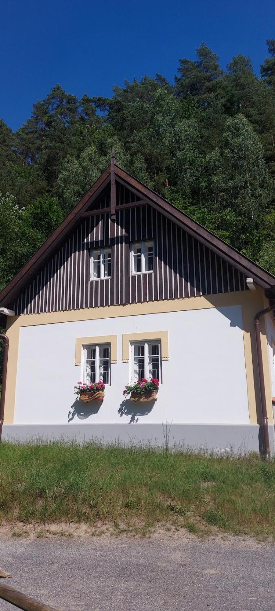 Hlucov Lesni Chalupa Kokorin Exterior foto