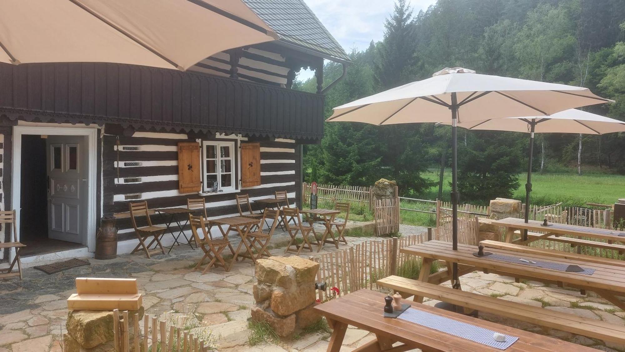 Hlucov Lesni Chalupa Kokorin Exterior foto